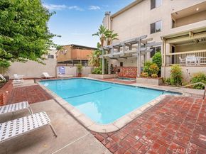 330 S Mentor Avenue 202, Pasadena CA 91106