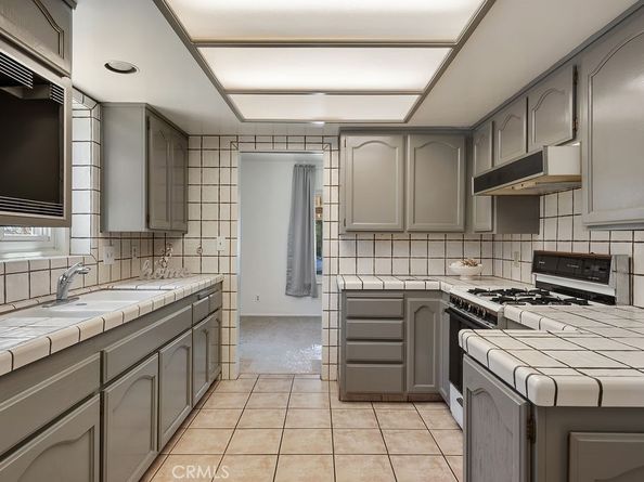 410 S Sunset Avenue, Azusa CA 91702