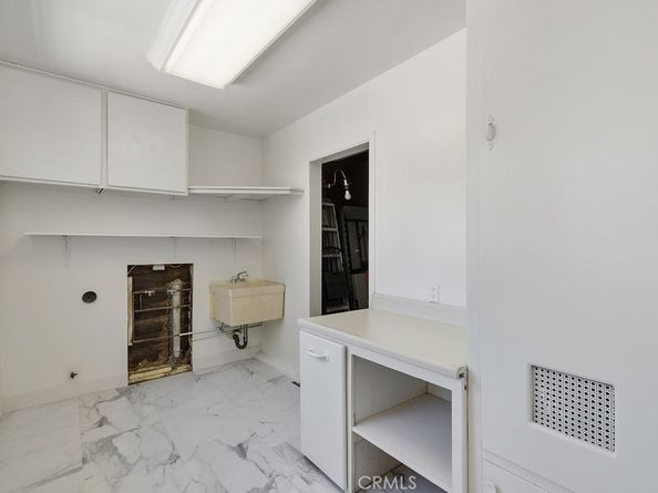 410 S Sunset Avenue, Azusa CA 91702
