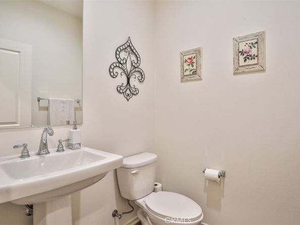 877 Orchid, Azusa CA 91702