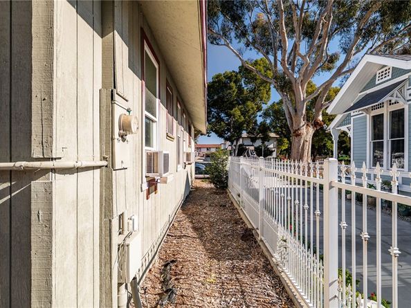 389 N 3rd, Upland CA 91786