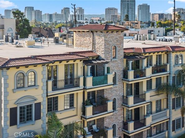 1835 Pandora Avenue 402, Los Angeles CA 90025