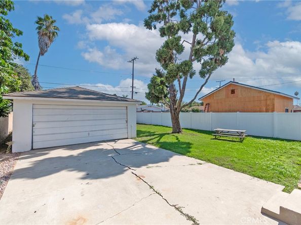 6302 Homewood Avenue, Buena Park CA 90621