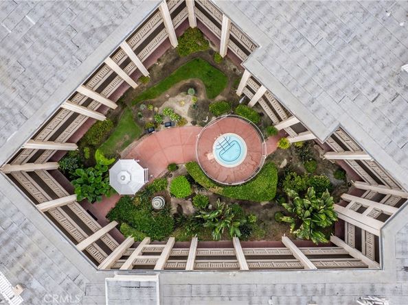 130 S Barranca St, 302, West Covina CA 91791