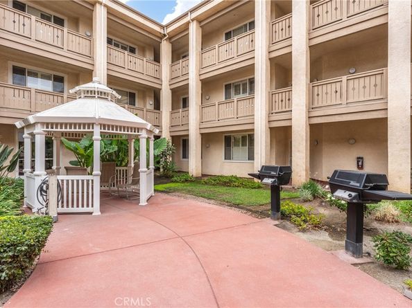 130 S Barranca St, 302, West Covina CA 91791