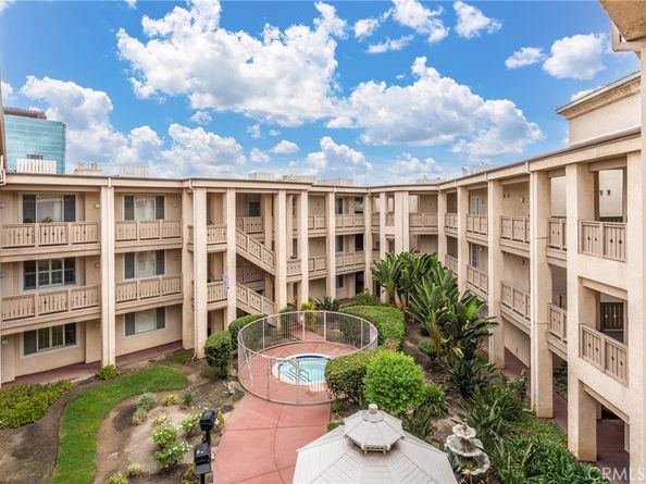 130 S Barranca St, 302, West Covina CA 91791