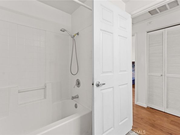 130 S Barranca St, 302, West Covina CA 91791