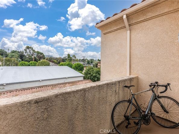 130 S Barranca St, 302, West Covina CA 91791