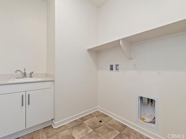 6956 Mallow Drive, Fontana CA 92336