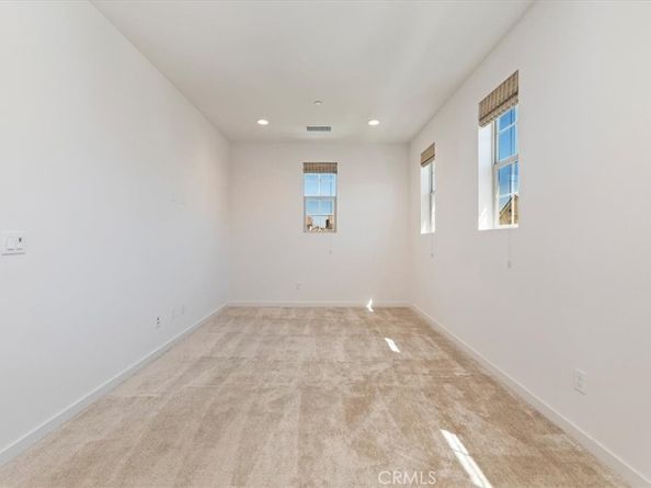 6956 Mallow Drive, Fontana CA 92336