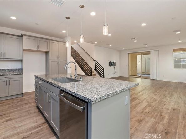 6956 Mallow Drive, Fontana CA 92336