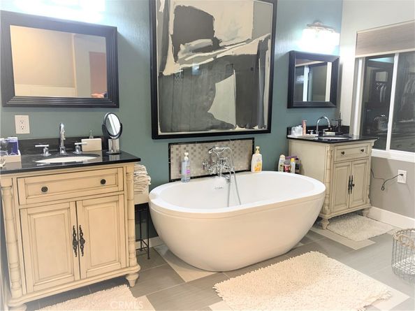 2512 W Halfmoon, Anaheim CA 92804