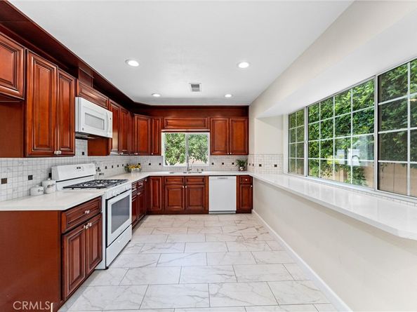 3333 N Los Coyotes Diagonal, Long Beach CA 90808