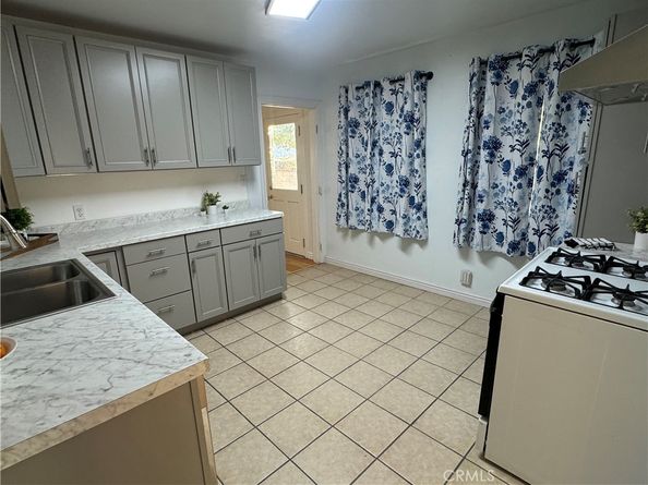 2236 N Manning, Burbank CA 91505