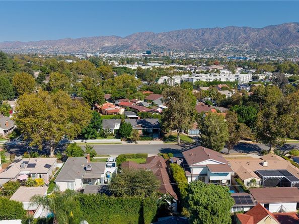 1324 W Morningside, Burbank CA 91506