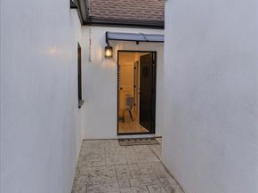 900 Brier Lane, Glendale CA 91205