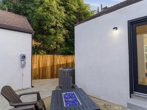 900 Brier Lane, Glendale CA 91205