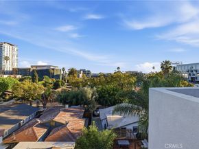 6038 Carlton Way 101, Los Angeles CA 90028