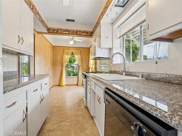 423 Raymond Avenue, Glendale CA 91201