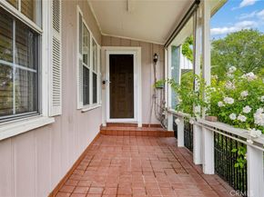 423 Raymond Avenue, Glendale CA 91201