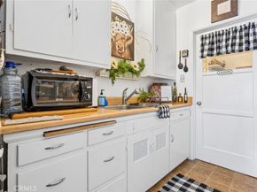 423 Raymond Avenue, Glendale CA 91201