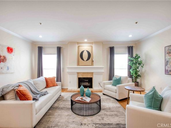 12011 Goshen 203, Los Angeles CA 90049