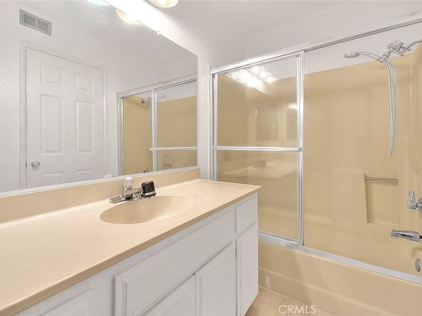 460 Oak Street 201, Glendale CA 91204