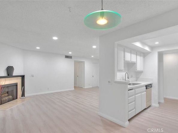 460 Oak Street 201, Glendale CA 91204