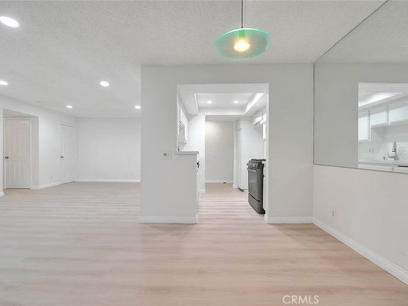 460 Oak Street 201, Glendale CA 91204