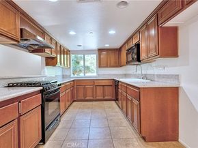 1709 N Fair Oaks Avenue 118, Pasadena CA 91103