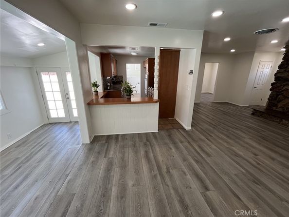 16539 Plummer Street, North Hills CA 91343
