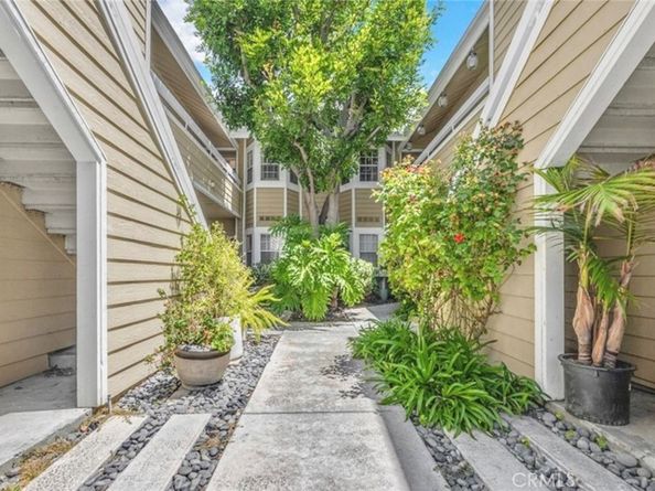 3680 S Bear Street 16 / J, Santa Ana CA 92704