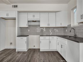 755 E 84th, Los Angeles CA 90001