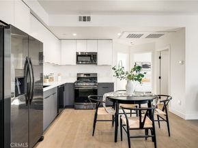 6082 W 18th Street, Los Angeles CA 90035