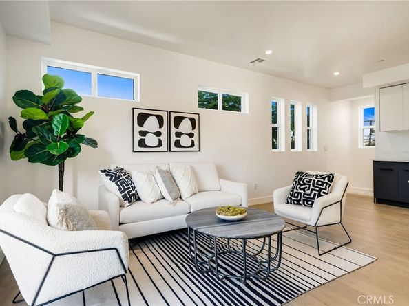 6082 W 18th Street, Los Angeles CA 90035