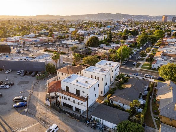 6082 W 18th Street, Los Angeles CA 90035