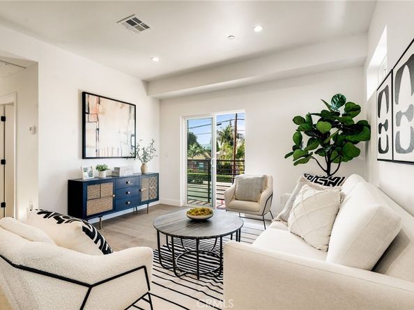 6082 W 18th Street, Los Angeles CA 90035