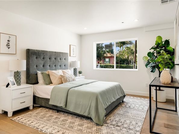 6082 W 18th Street, Los Angeles CA 90035