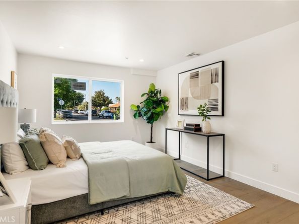 6082 W 18th Street, Los Angeles CA 90035