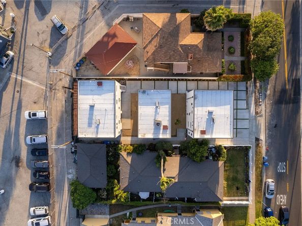 6082 W 18th Street, Los Angeles CA 90035