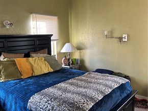 1014 E 84th st, Los Angeles CA 90001