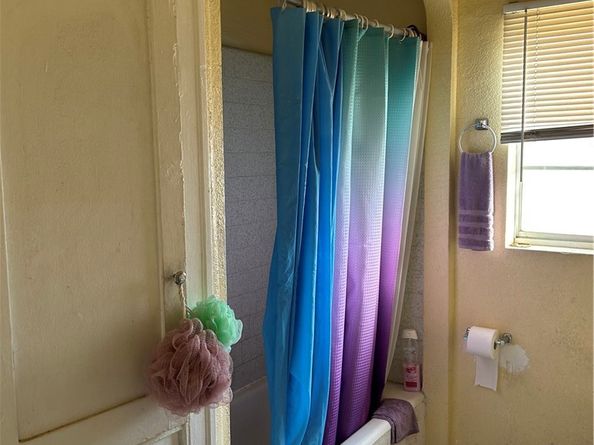 1014 E 84th st, Los Angeles CA 90001