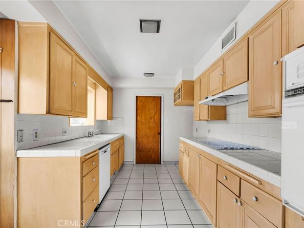 5723 West 74th Street, Los Angeles CA 90045