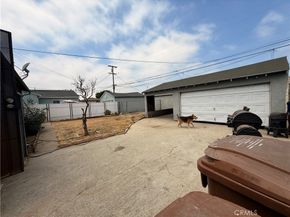 1519 W 111th St, Los Angeles CA 90047