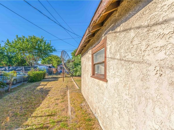 939 E 88th Place, Los Angeles CA 90002