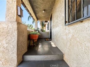 939 E 88th Place, Los Angeles CA 90002
