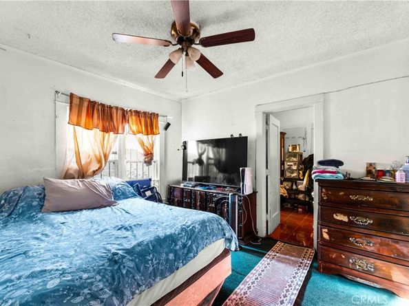 939 E 88th Place, Los Angeles CA 90002