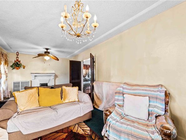 939 E 88th Place, Los Angeles CA 90002