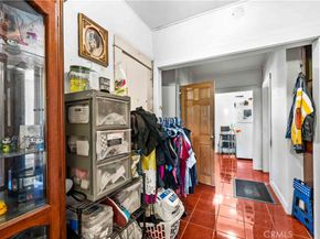 939 E 88th Place, Los Angeles CA 90002