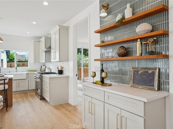 5449 S Victoria Avenue, Los Angeles CA 90043